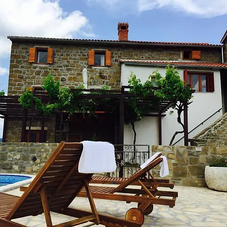 Stone House Ana Bartolici