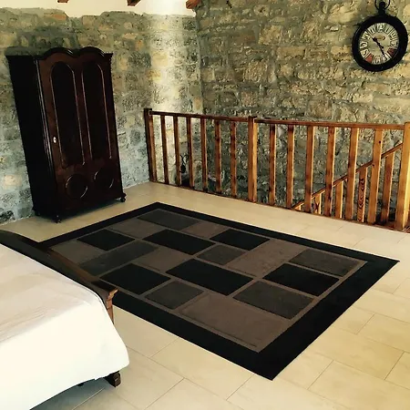 Stone House Ana Bartolici