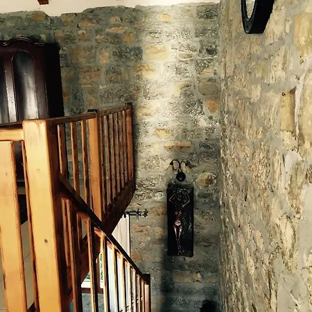 Stone House Ana